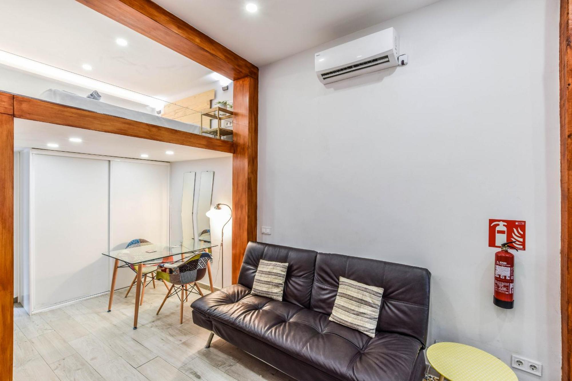 Loft Reformado En Chueca Para 4 Personas Appartement Madrid Buitenkant foto